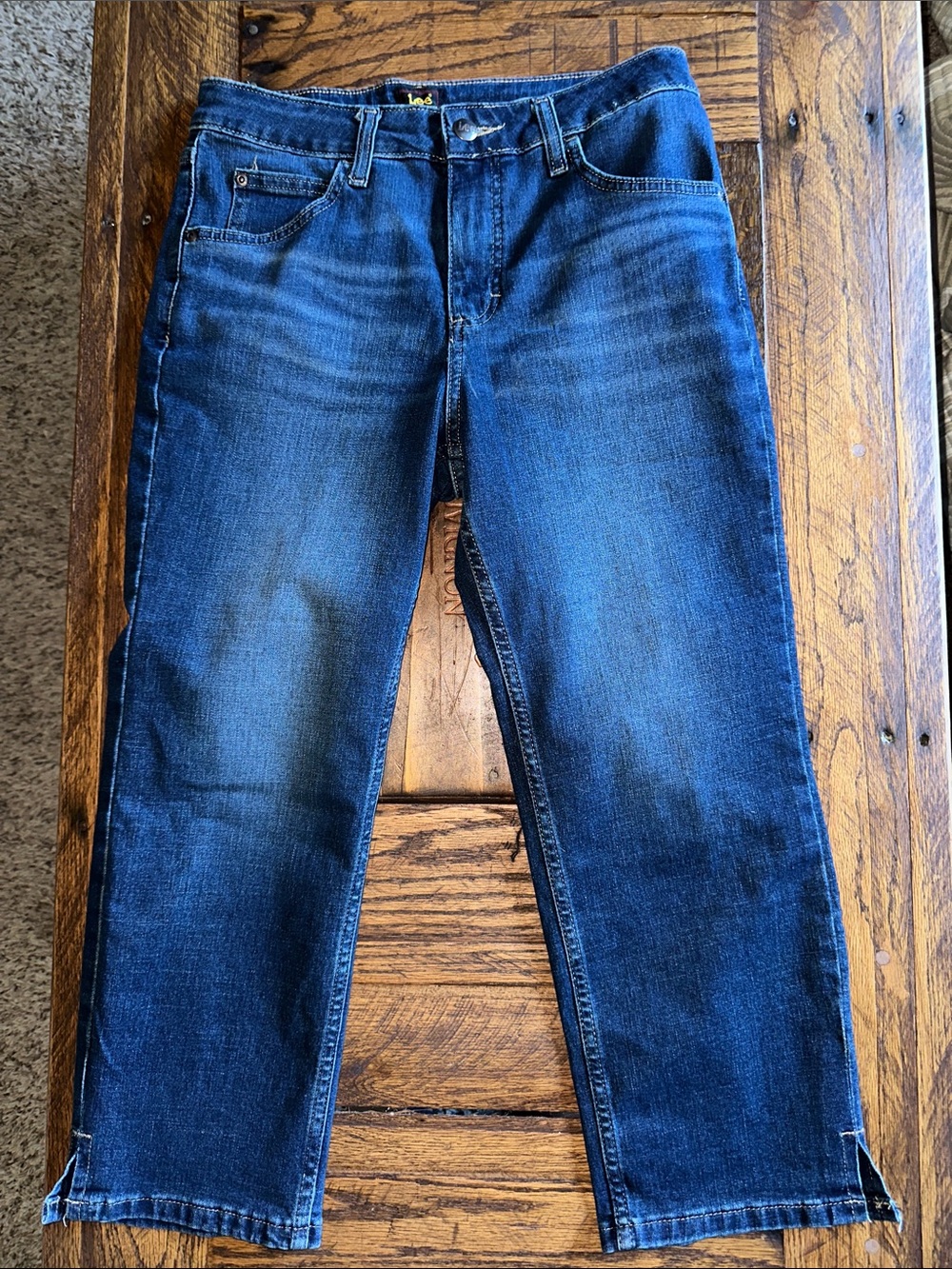 New Lee Cropped Jeans